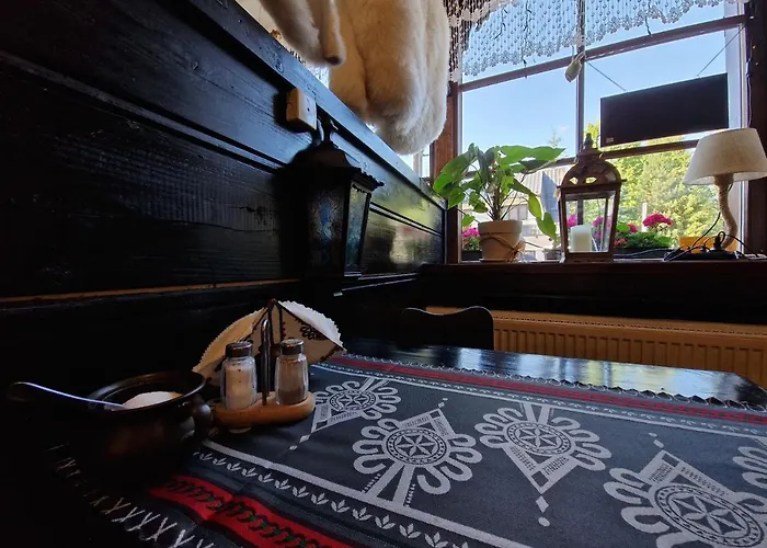 Pod Piórem Bed and breakfast 3*